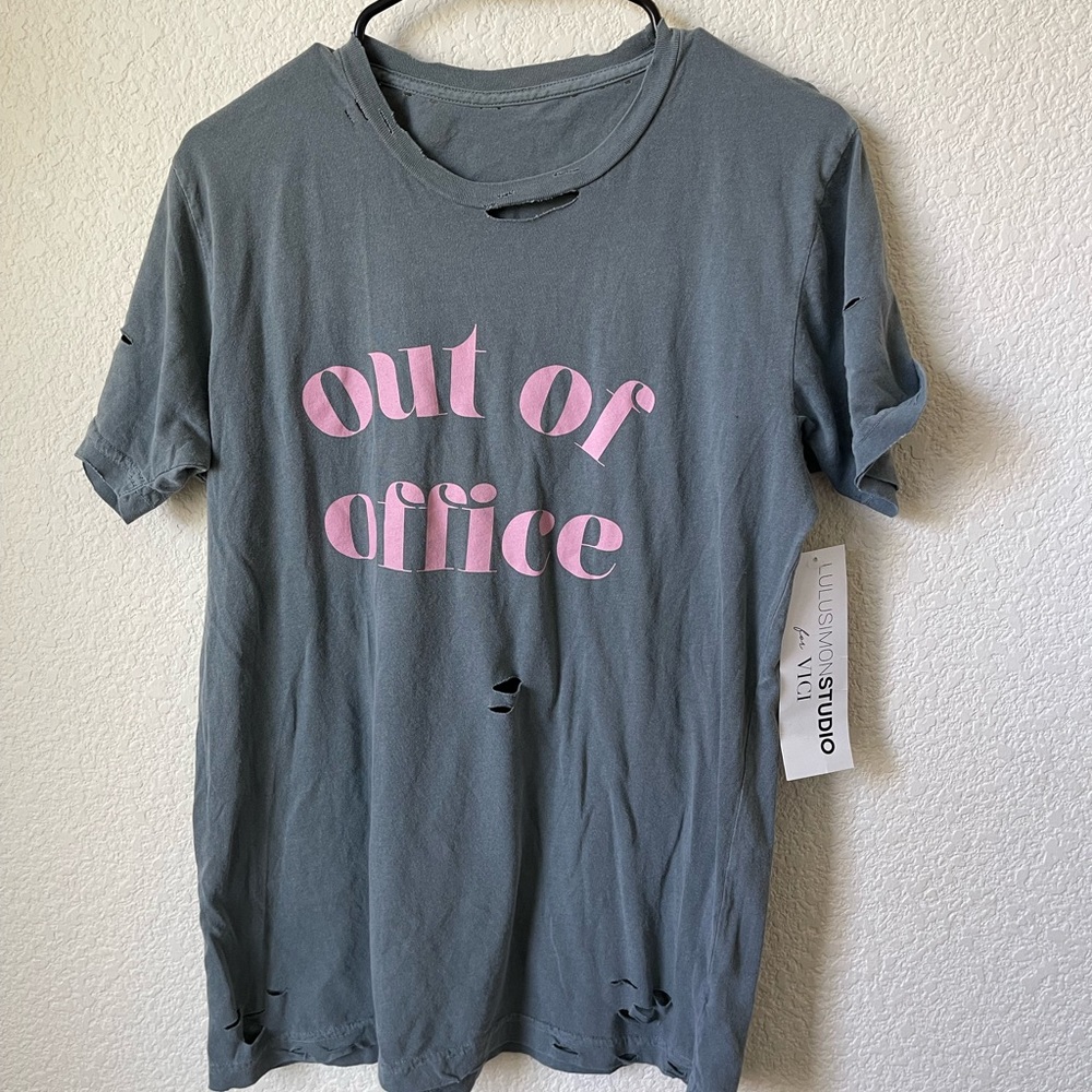 Vici Graphic Tee NWT